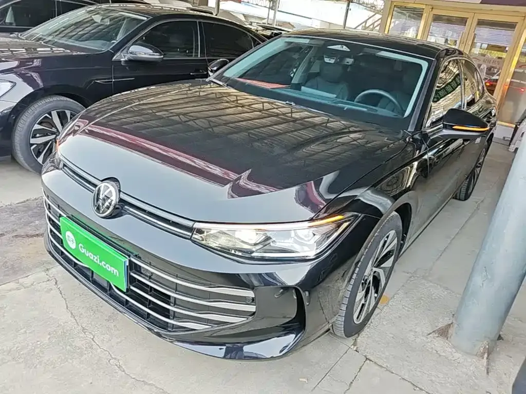 Volkswagen Passat — фото 1