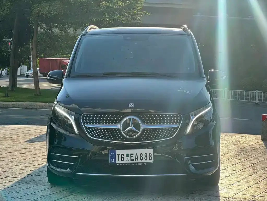 Mercedes-Benz V-Class — фото 4