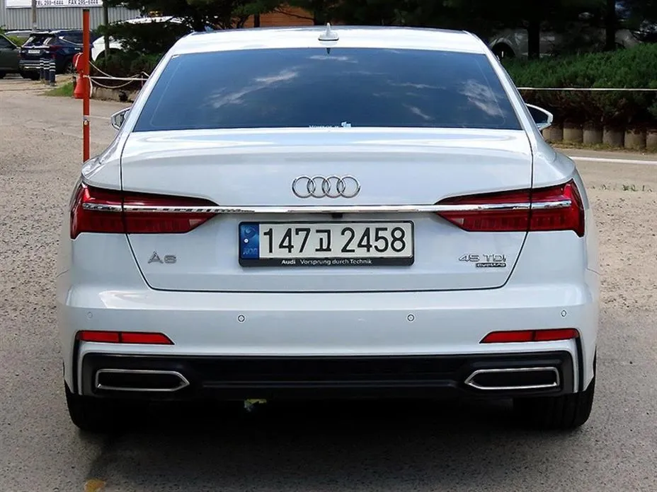 Audi A6 — фото 9