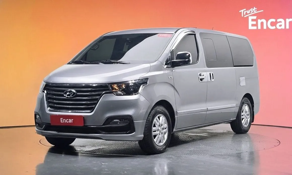 Hyundai Starex — фото 1