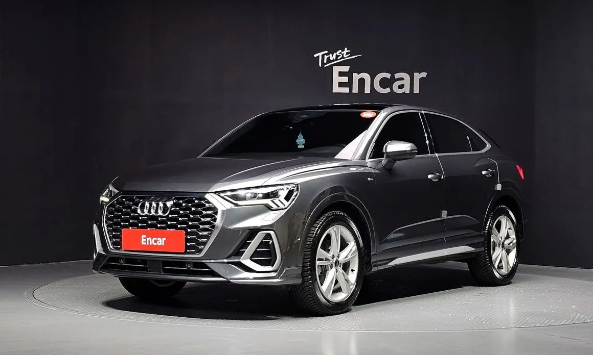Audi Q3 — фото 1