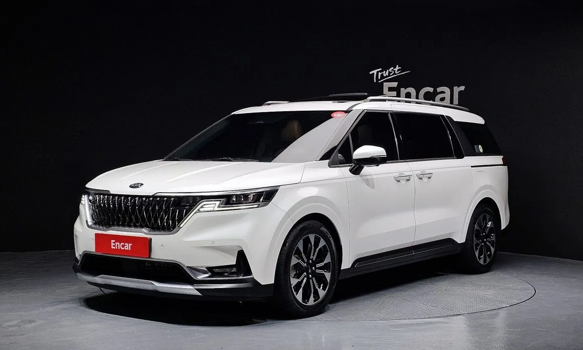 Kia Carnival — фото 1