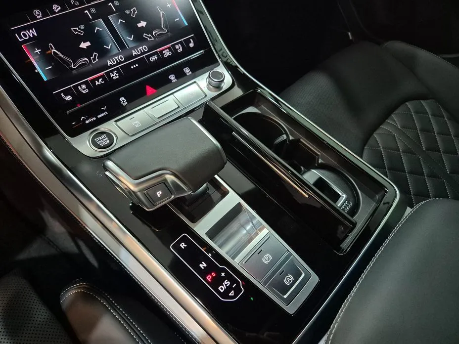 Audi Q7 — фото 6