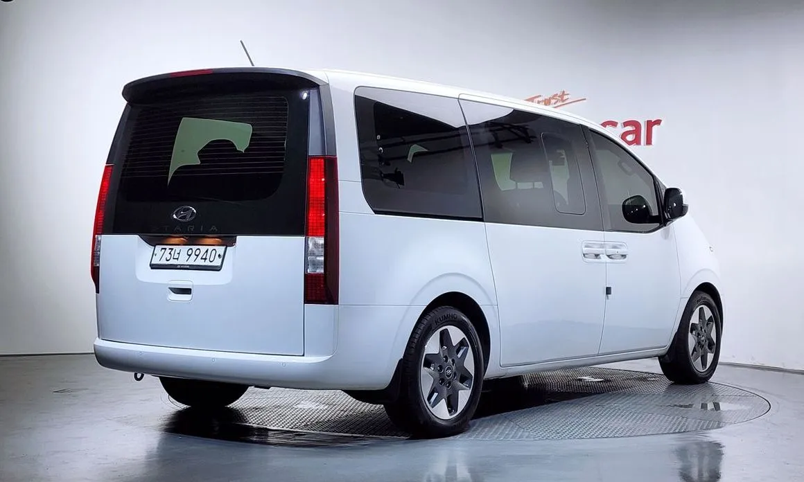 Hyundai Staria — фото 2