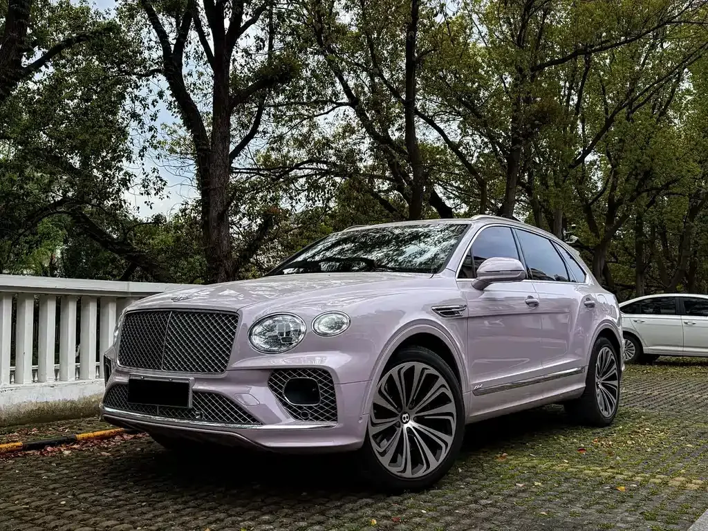 Bentley Bentayga PHEV — фото 1