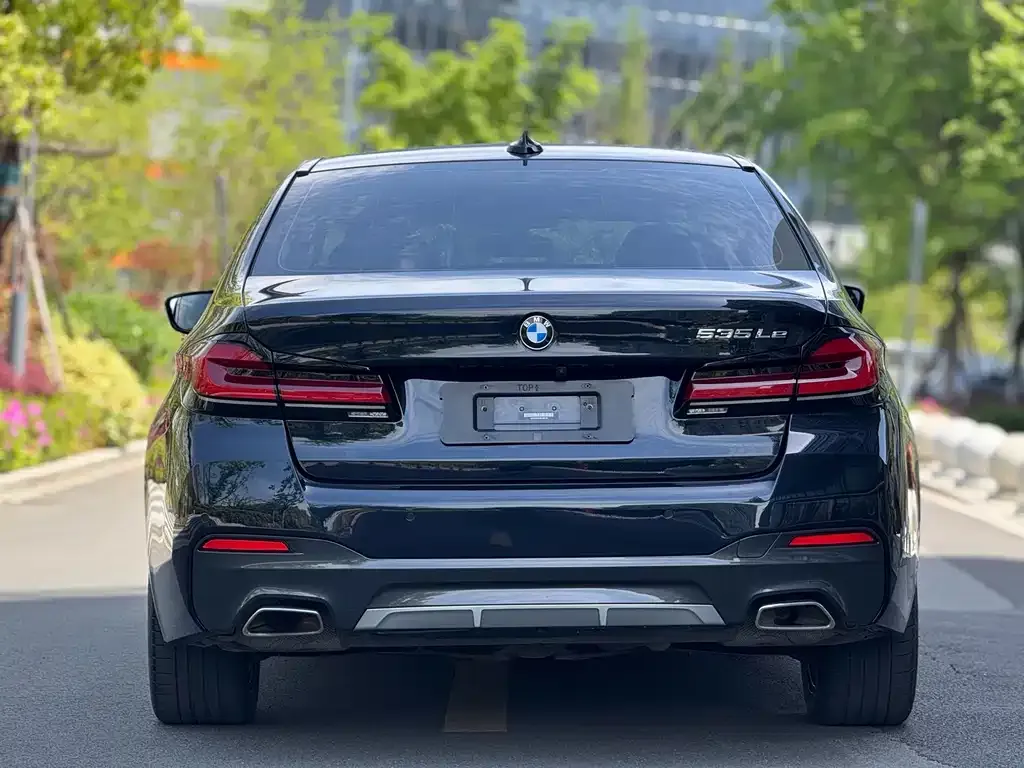BMW 5 Series New Energy — фото 4