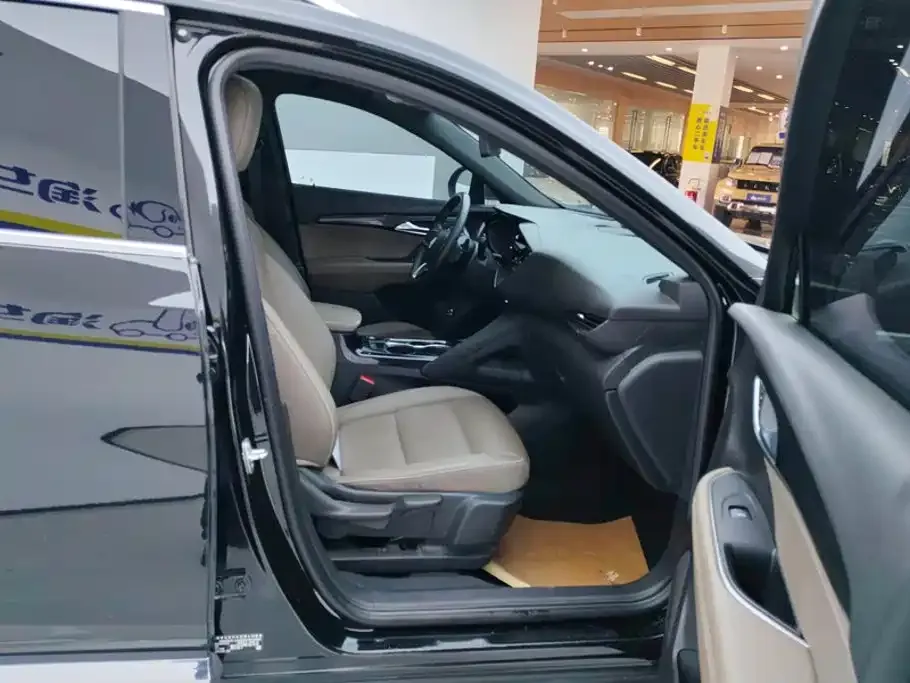 Buick Envision Plus — фото 7