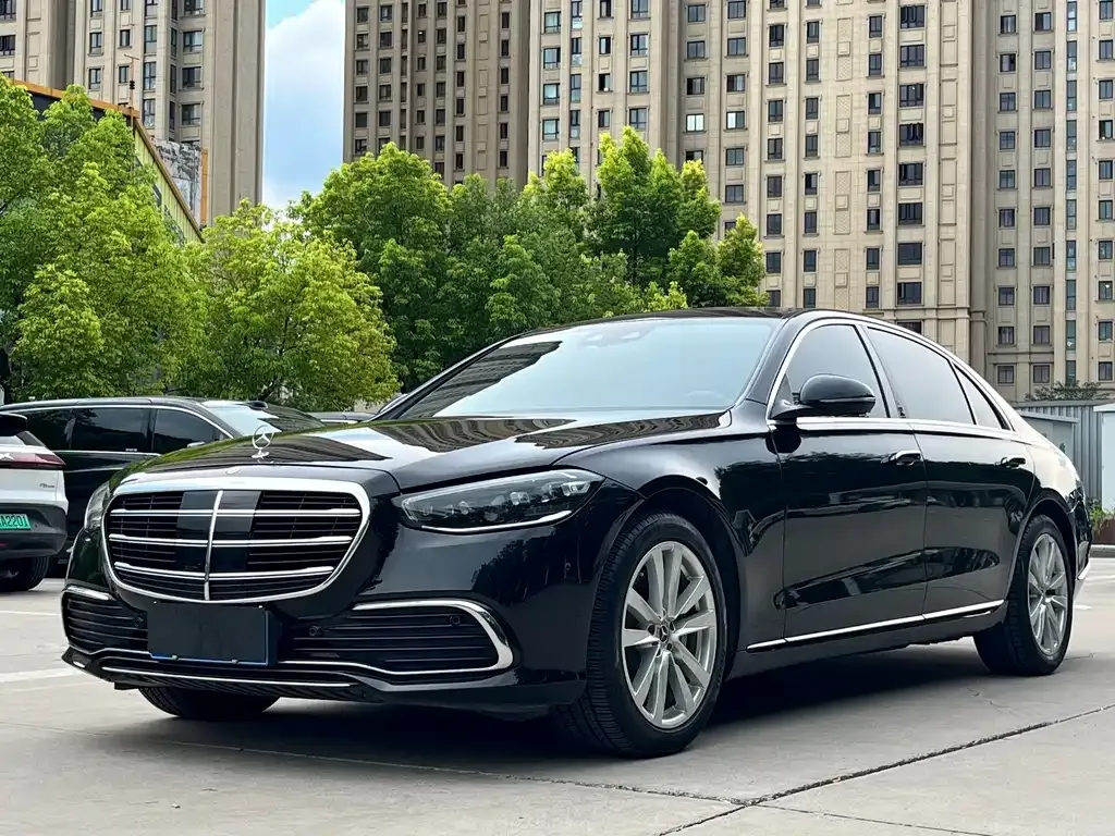 Mercedes-Benz S-Class — фото 1