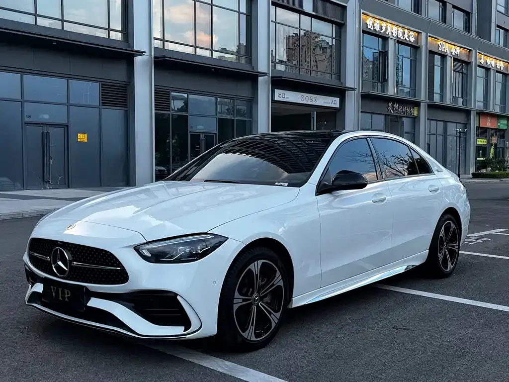 Mercedes-Benz C-Class — фото 1
