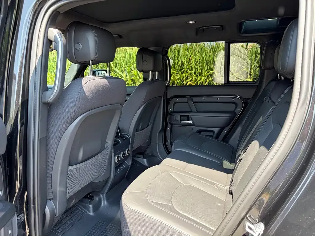Land Rover Defender — фото 4