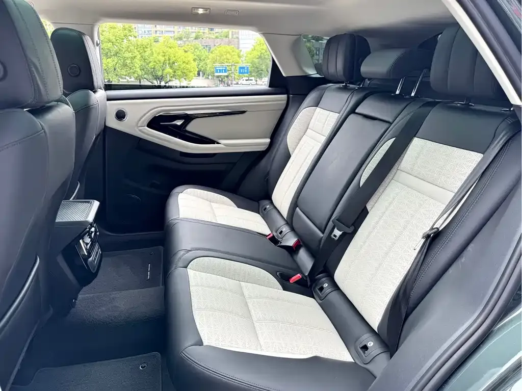 Land Rover Evoque — фото 6