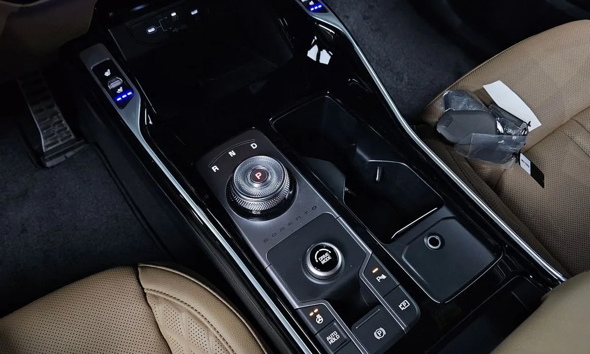 Kia Sorento — фото 9
