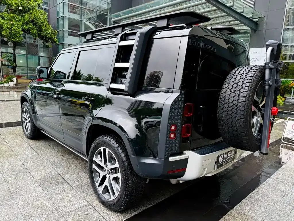 Land Rover Defender — фото 6