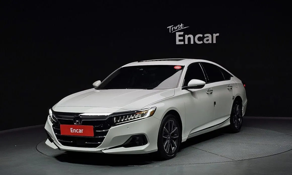 Honda Accord — фото 1