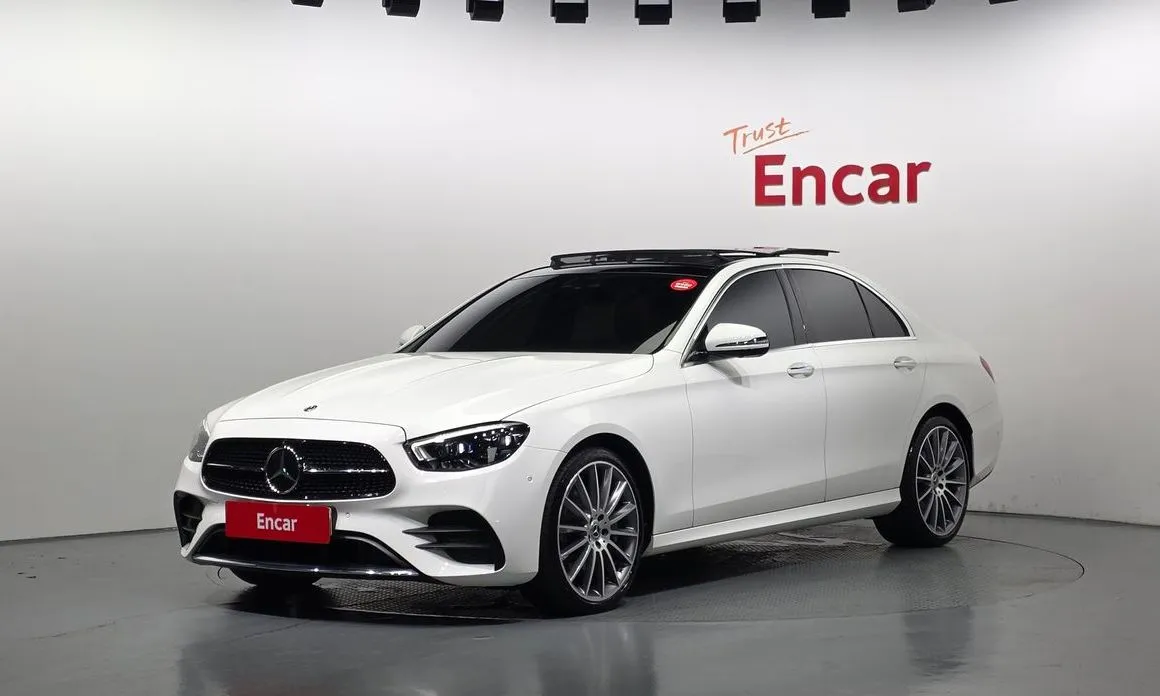 Mercedes-Benz E-Class — фото 1