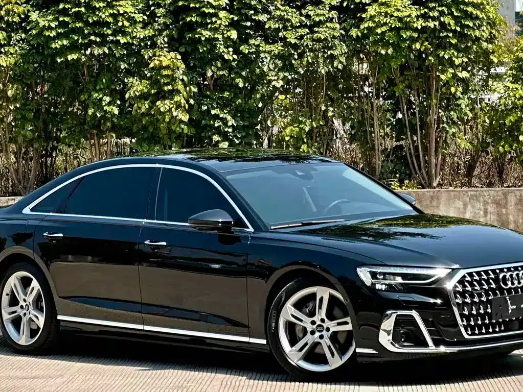 Audi A8 — фото 9