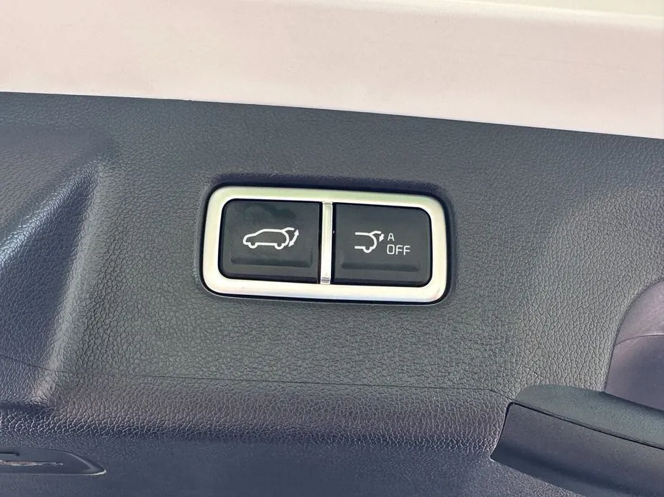 Kia Sorento — фото 9
