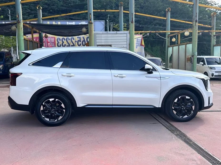 Kia Sorento — фото 5