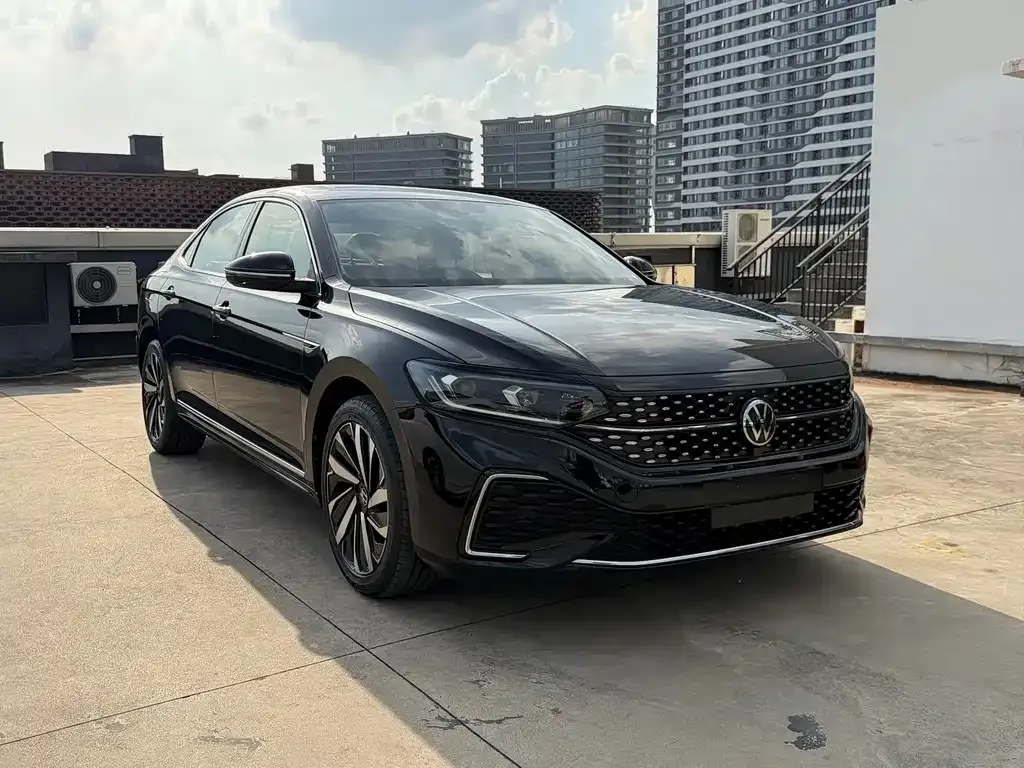 Volkswagen Passat — фото 3
