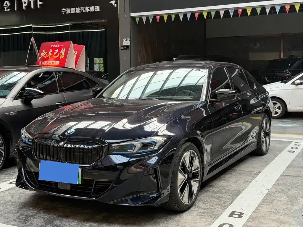 BMW i3 — фото 1