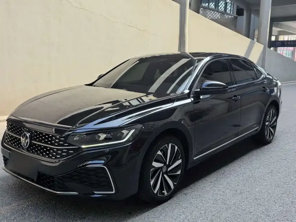 Volkswagen Passat — фото 2