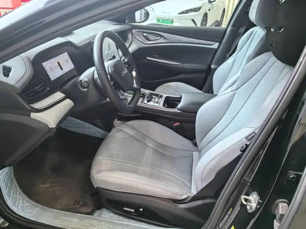 BYD Seal — фото 6