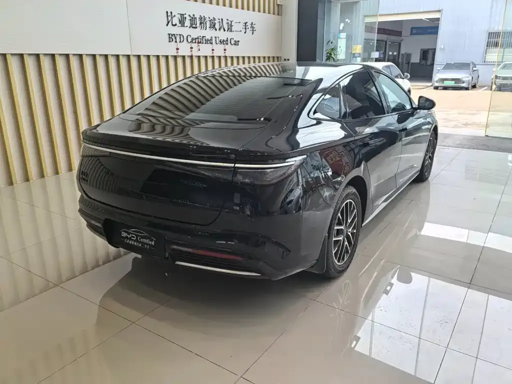BYD Seal — фото 7