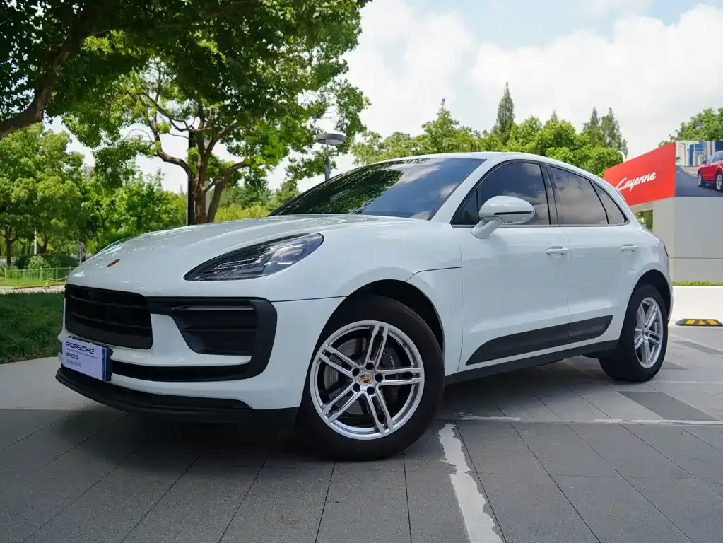 Porsche Macan — фото 1