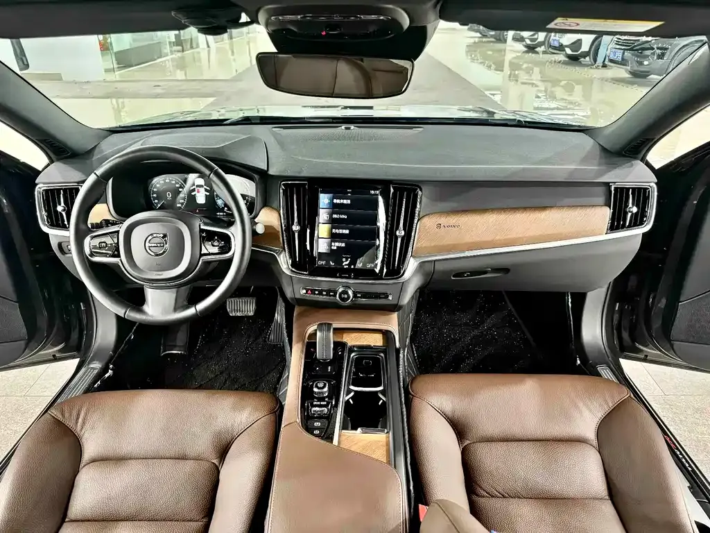 Volvo S90 — фото 8