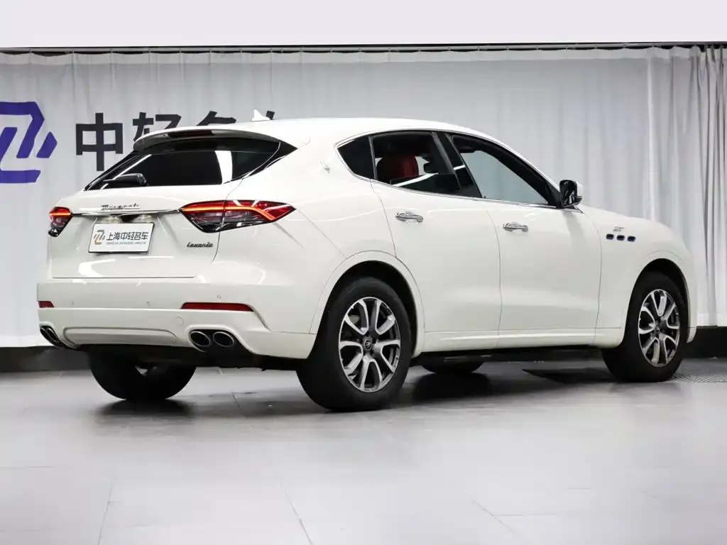 Maserati Levante — фото 10