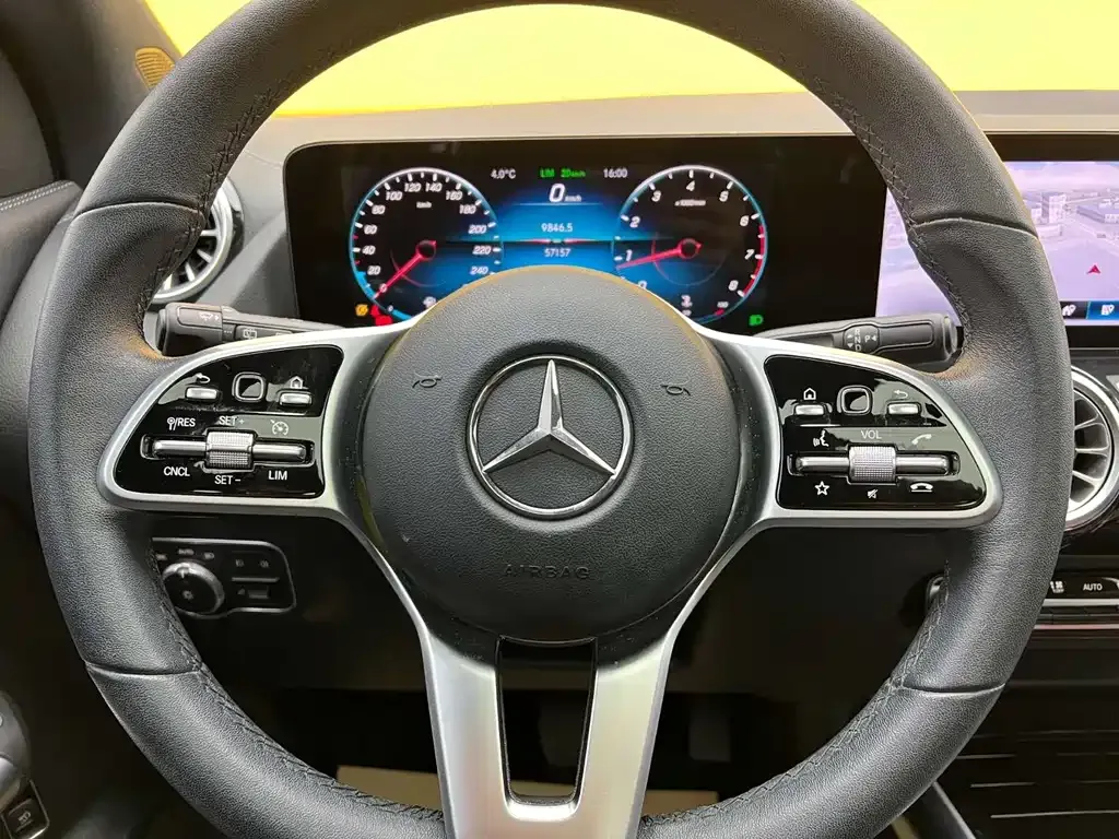 Mercedes-Benz GLA — фото 5