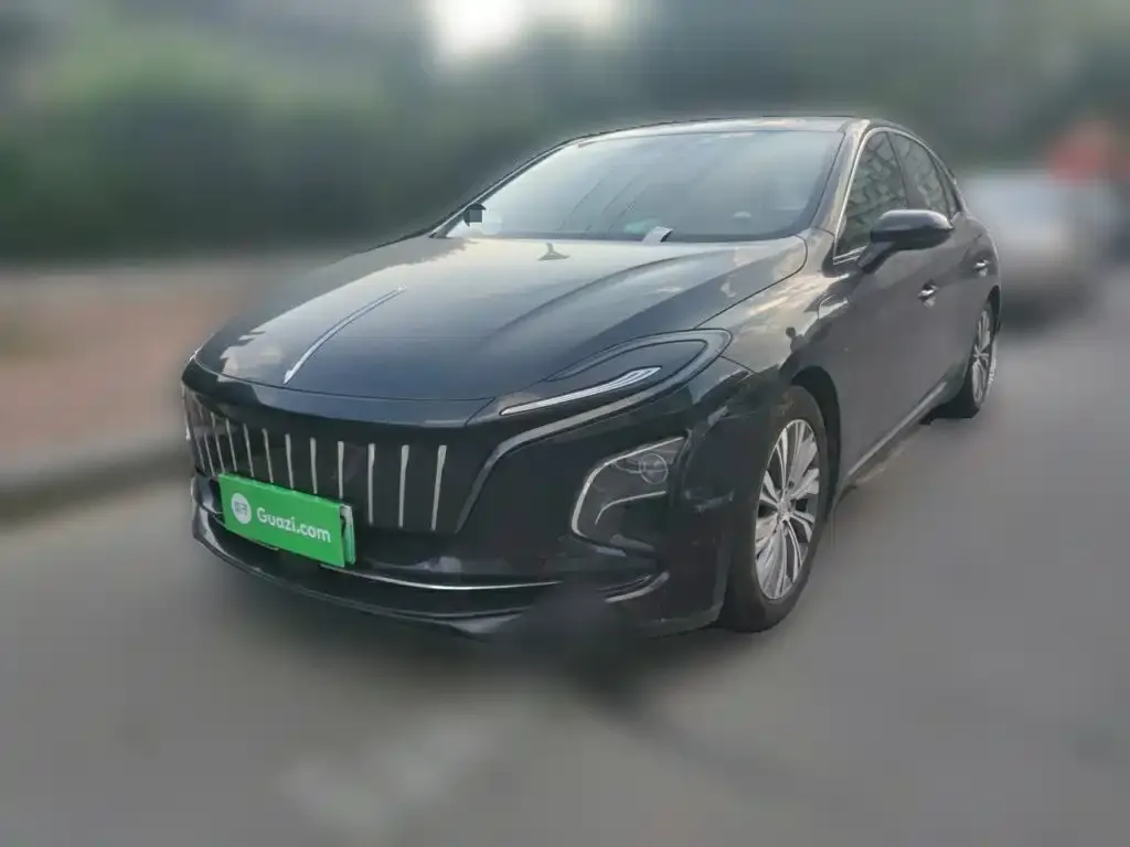 Hongqi E-QM5 — фото 1
