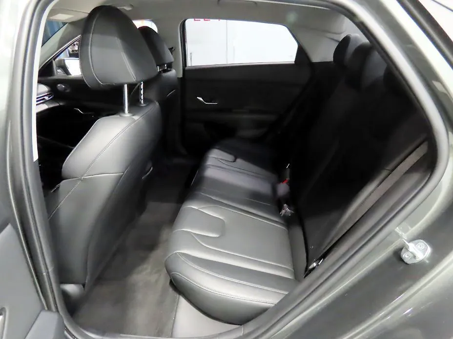 Hyundai AVANTE — фото 2