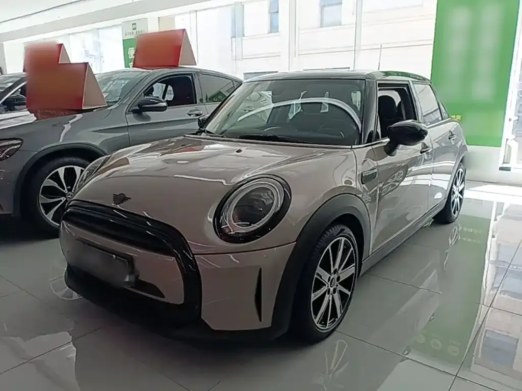 MINI Cooper (3-door) — фото 1