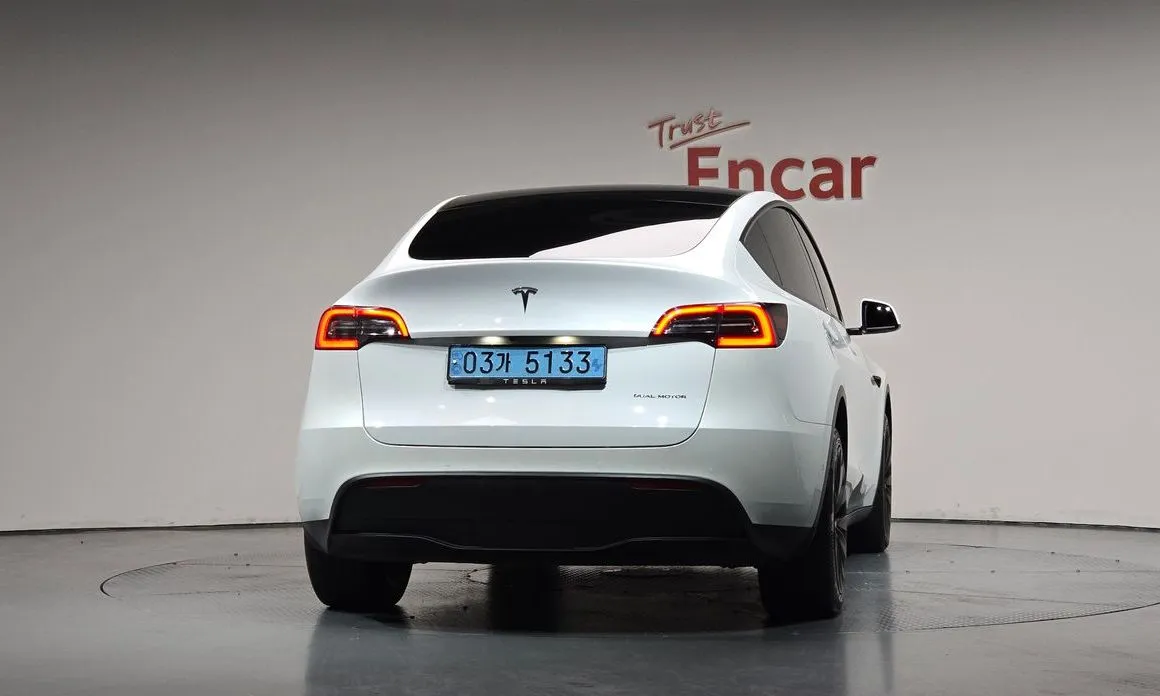 Tesla Model Y — фото 3