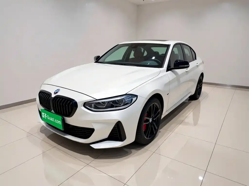 BMW 1 Series — фото 1