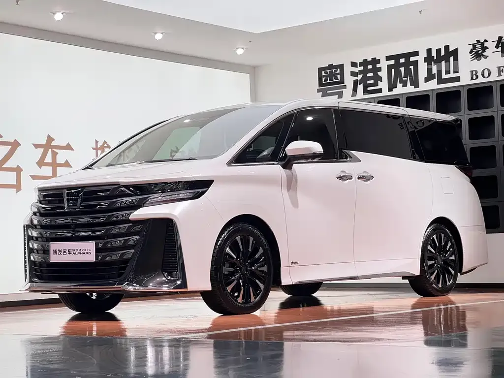 Toyota Vellfire — фото 1