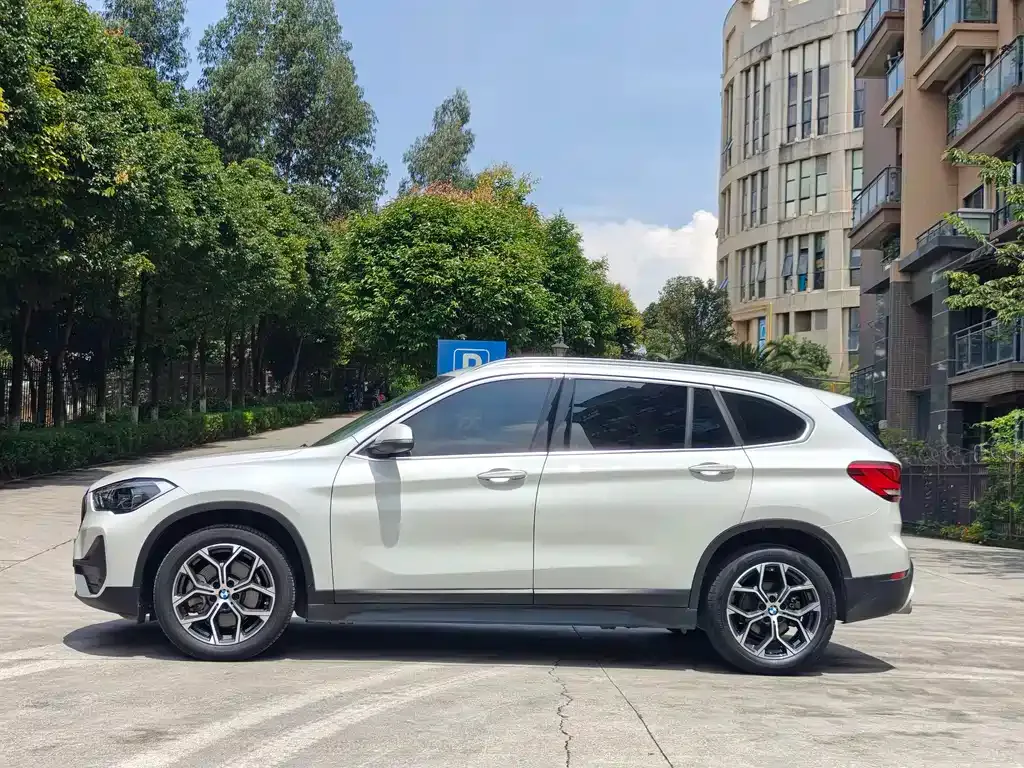 BMW X1 — фото 10