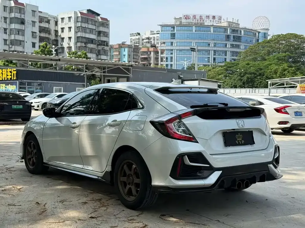 Honda Civic — фото 8