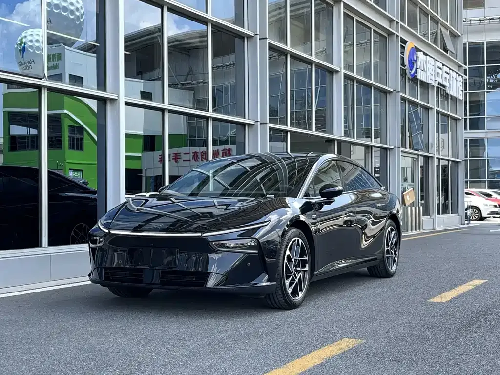 XPeng P7+ — фото 1
