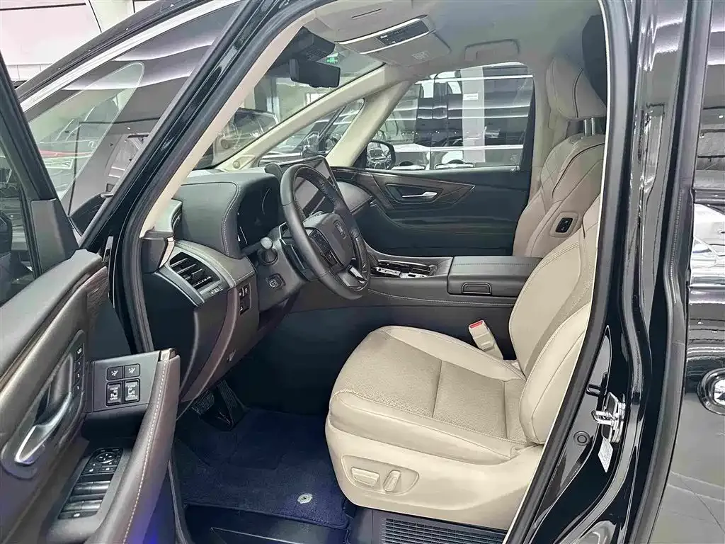 Toyota Vellfire — фото 5