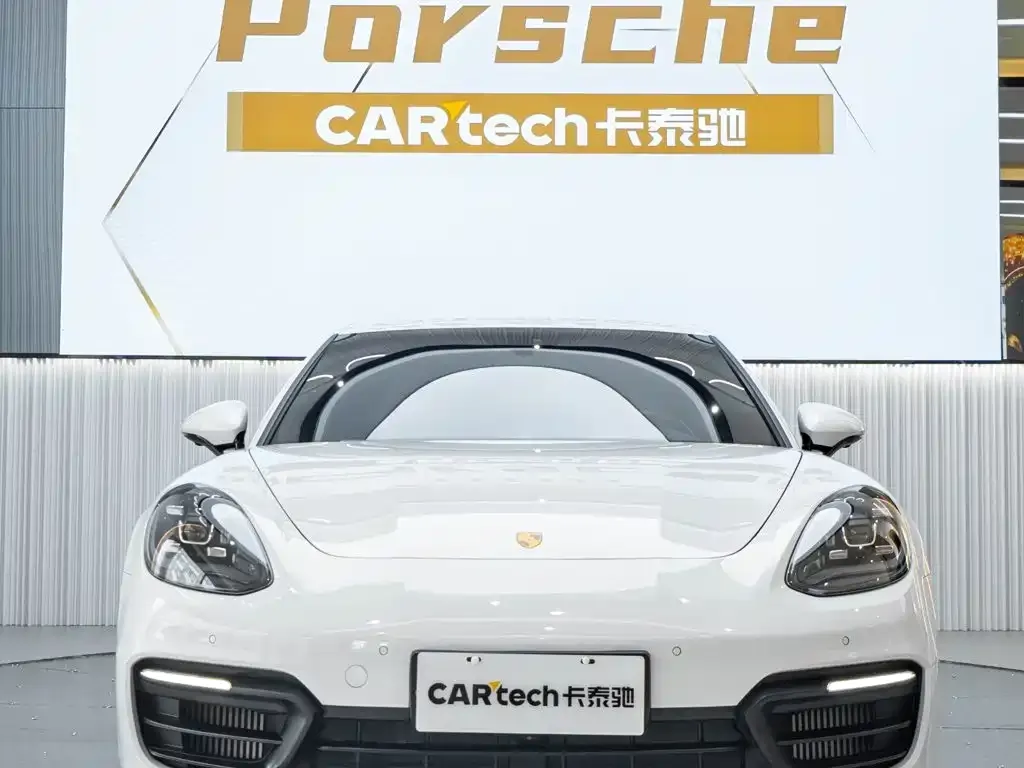 Porsche Panamera Hybrid — фото 1