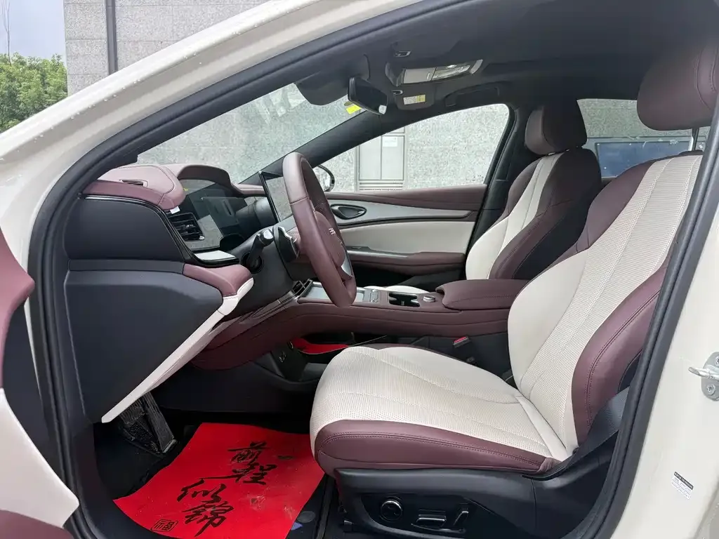 BYD Seal 07 DM-i — фото 8