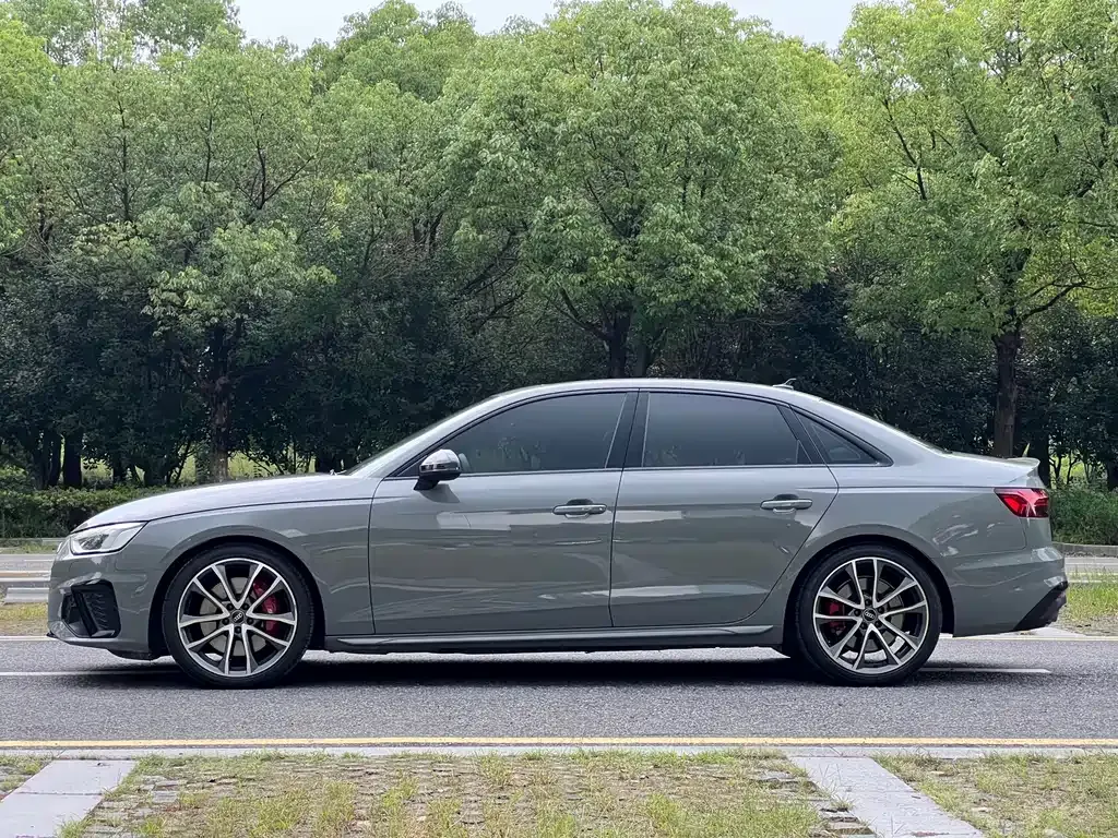 Audi S4 — фото 10