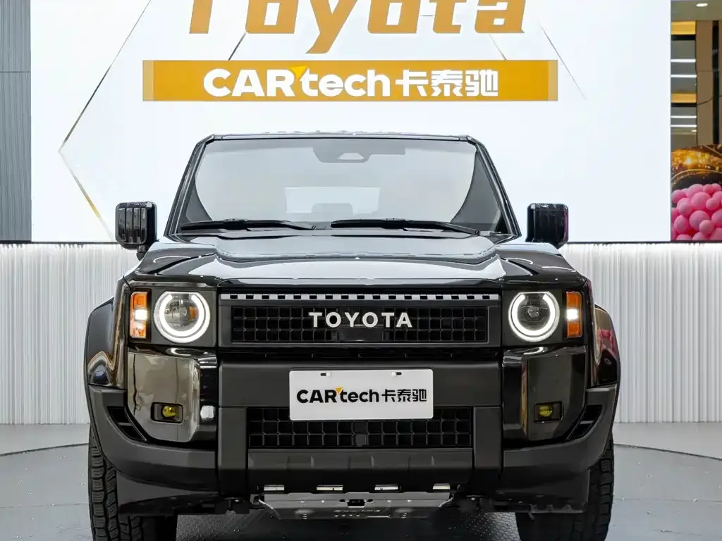 Toyota Prado — фото 1