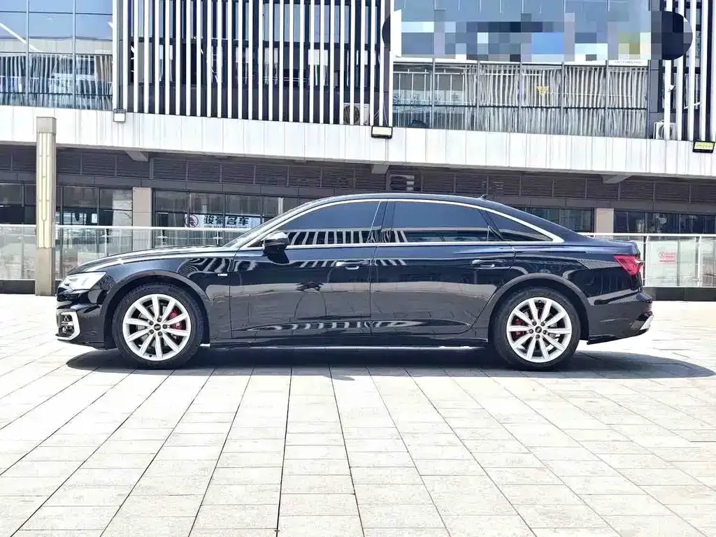 Audi A6L — фото 4