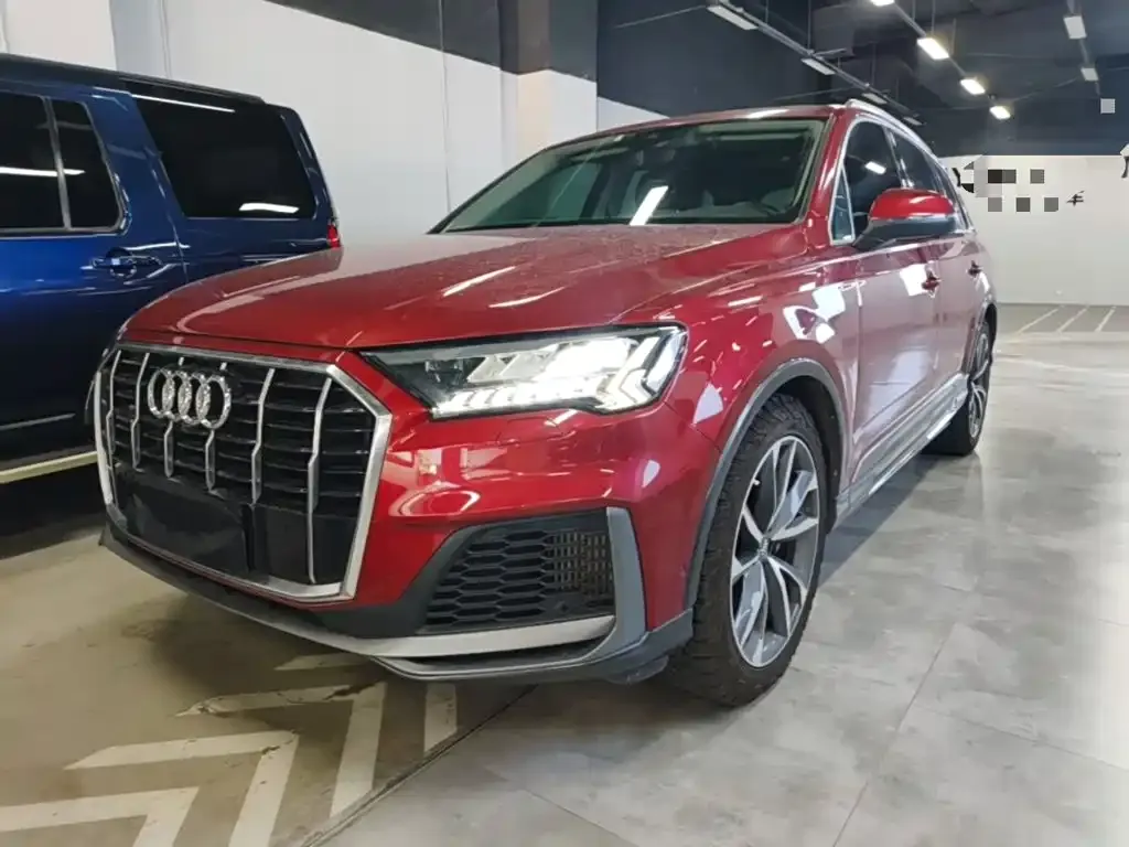 Audi Q7 — фото 1