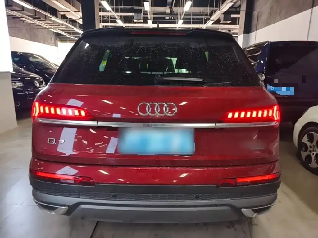 Audi Q7 — фото 8