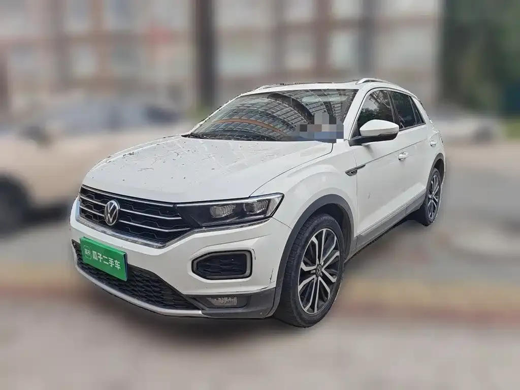 Volkswagen T-Roc — фото 1