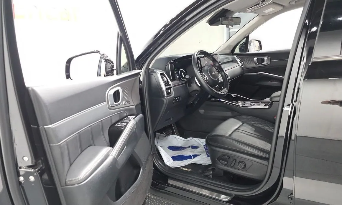 Kia Sorento — фото 7
